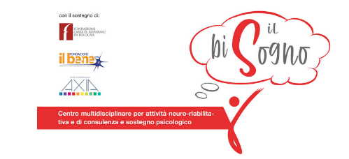 Immagine che contiene testo, Carattere, Elementi grafici, logo
Descrizione generata automaticamente